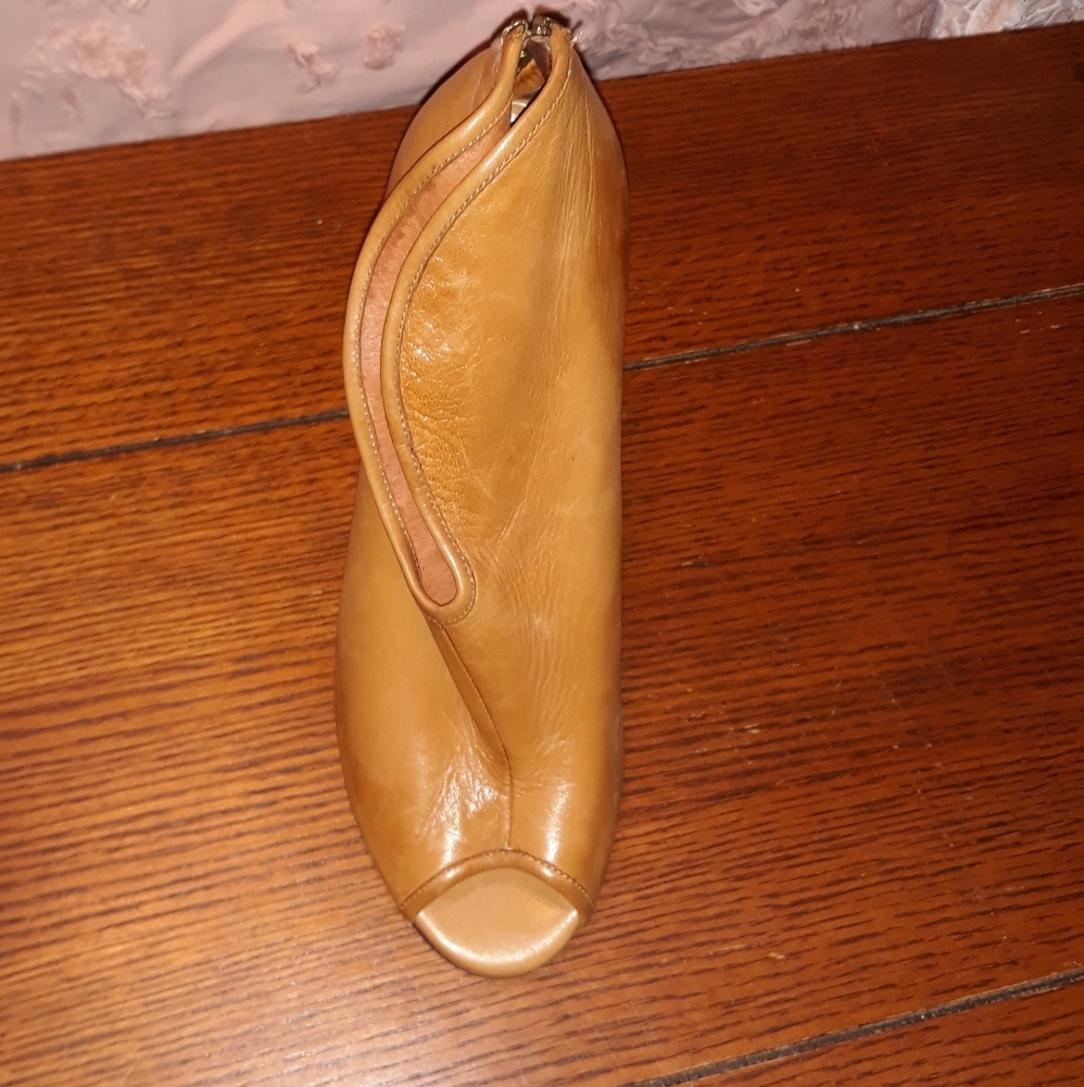 Vicnce Camuto Booties